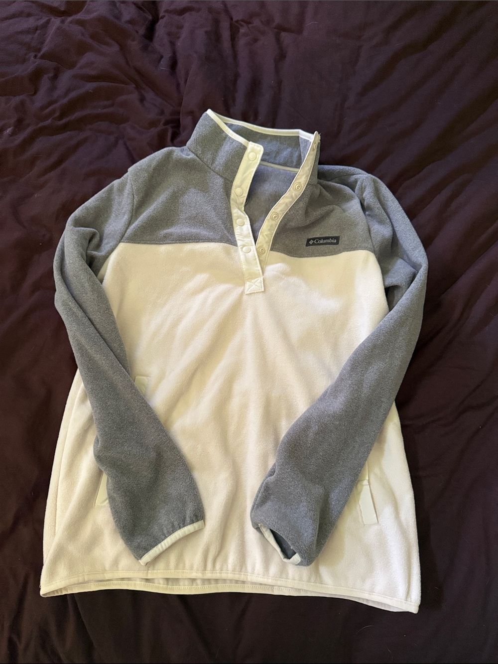 Columbia woman’s Gray and White Snap-Front Fleece Zip-Up